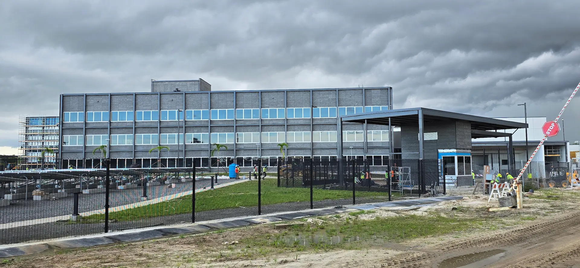 Façade d'un bâtiment commercial