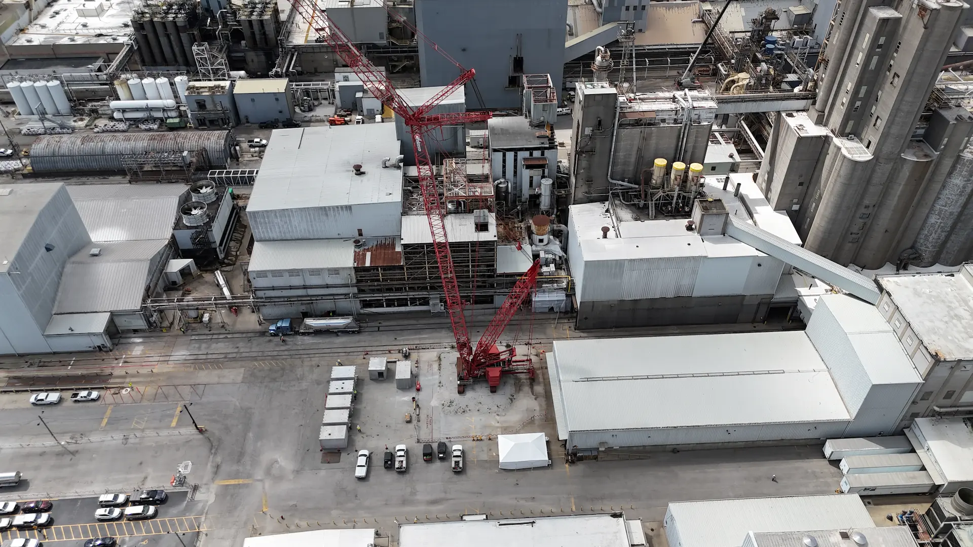 Vue aérienne d'une installation industrielle